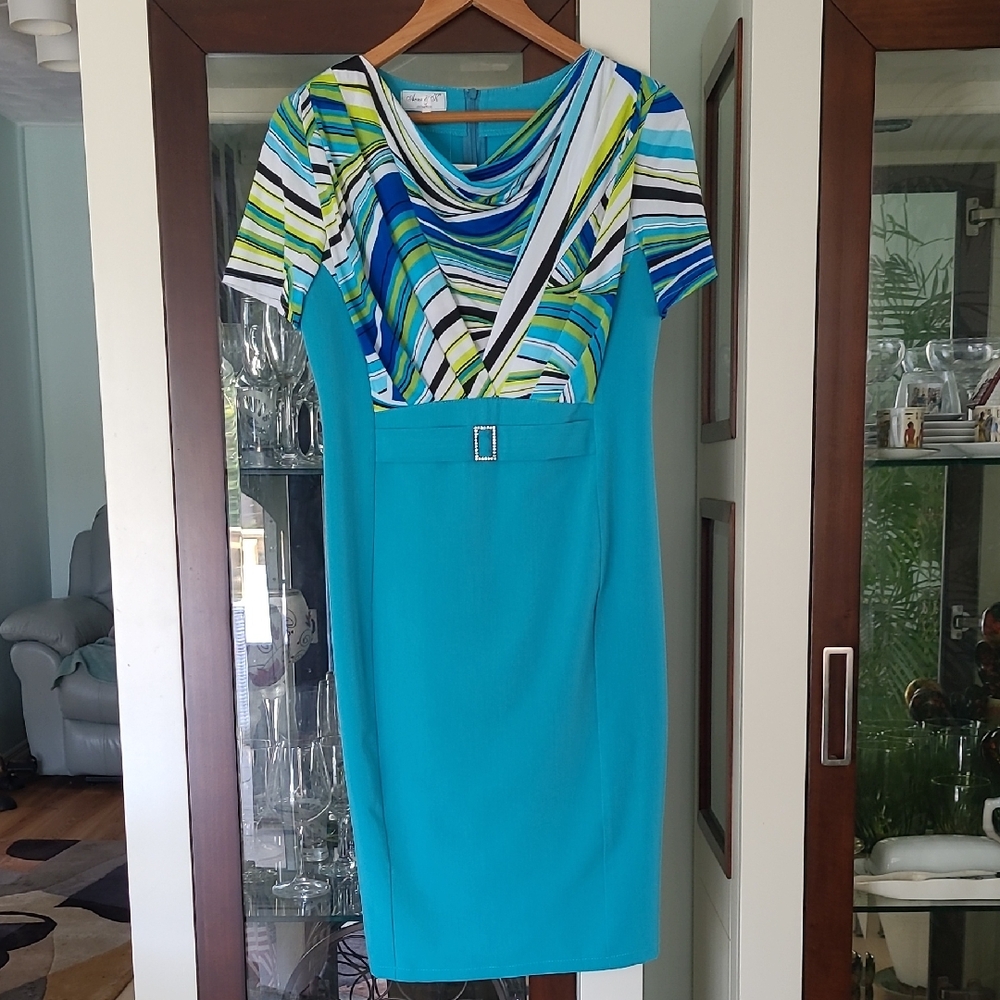 NWT Multicolor Midi Dress ❤️